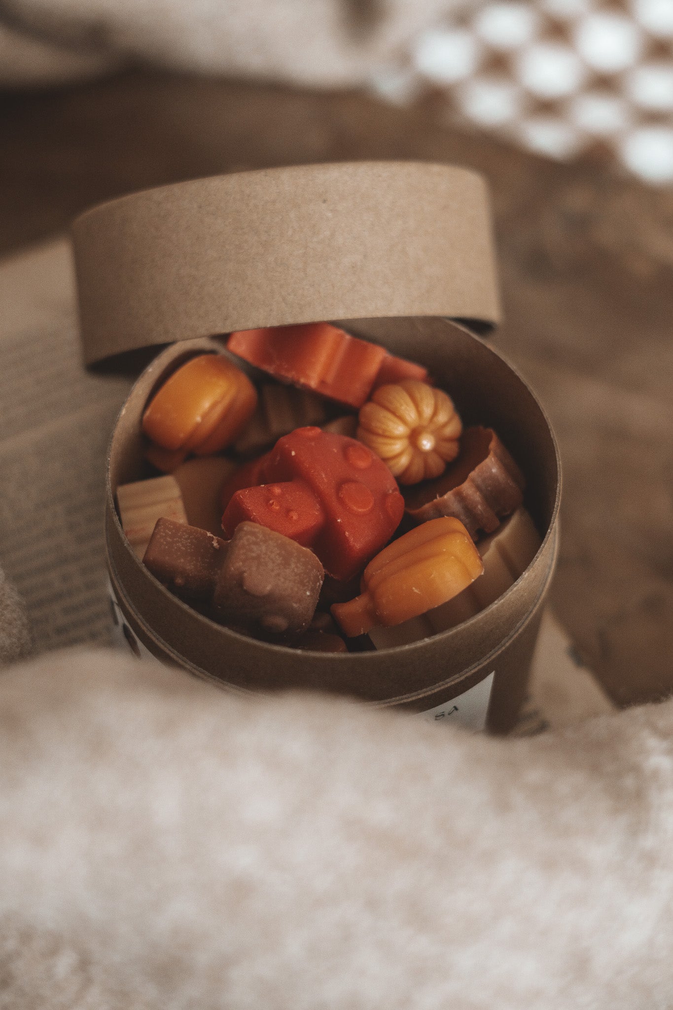WAX MELT FALL IN FORM