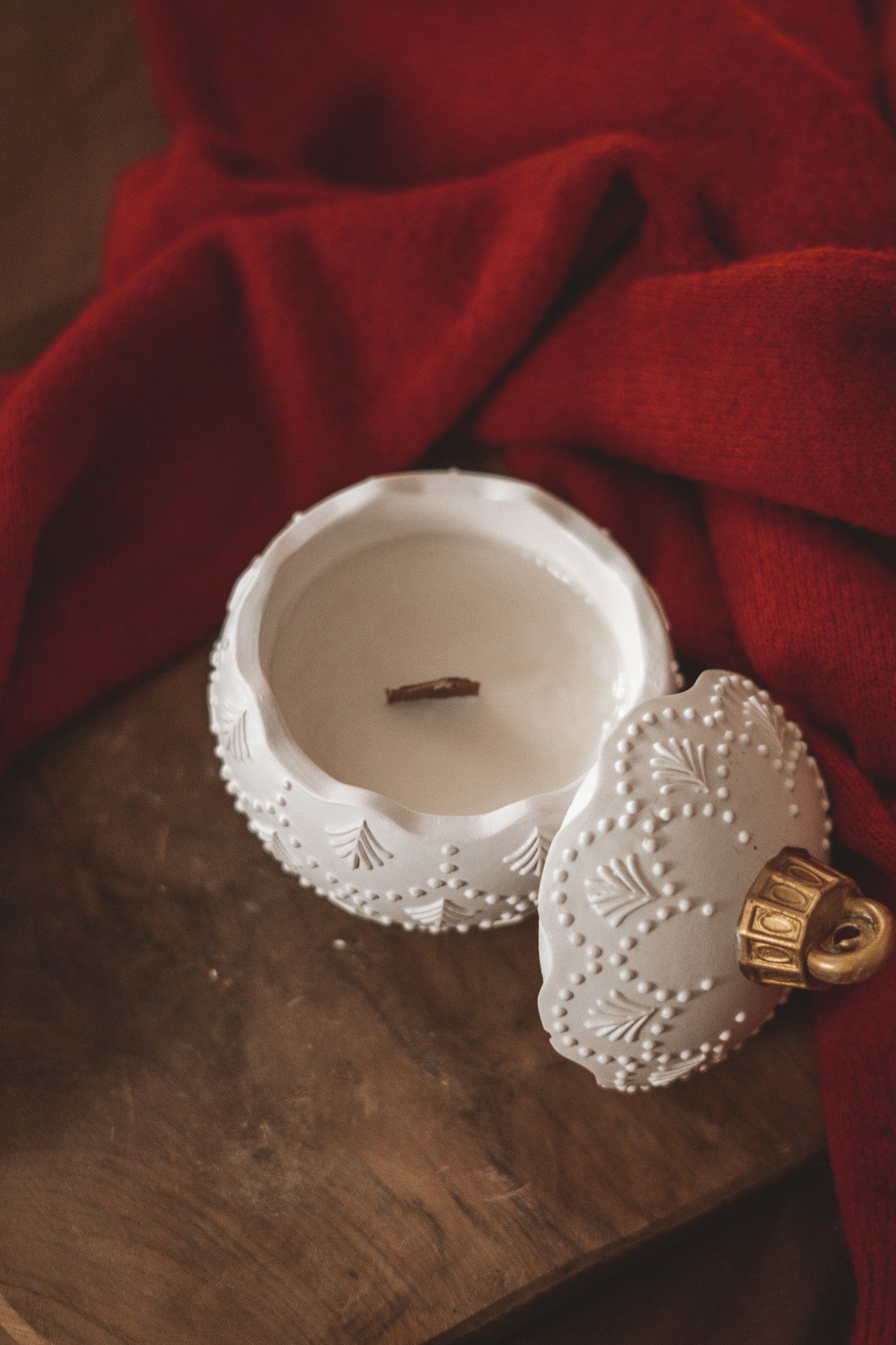 LARGE CHRISTMAS BAUBLE (CANDLE)