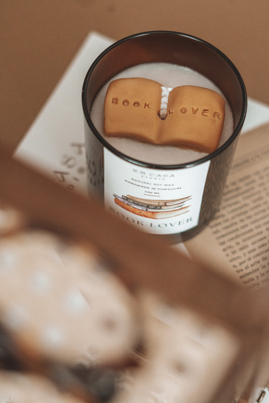 BOOK LOVER CANDLE JAR