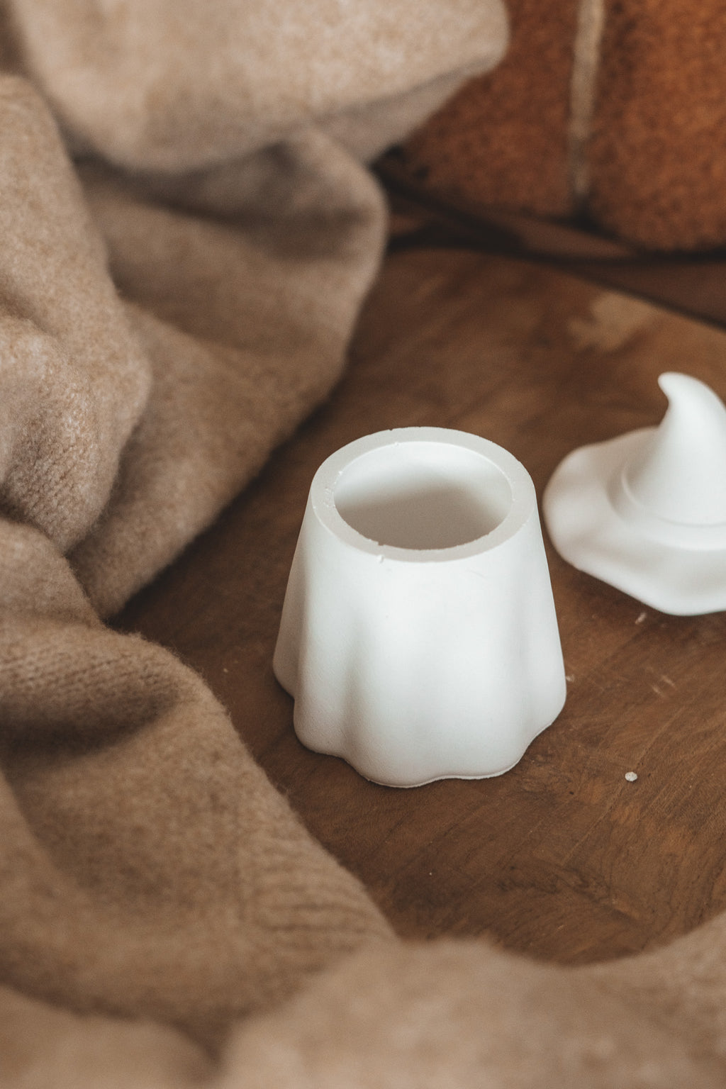 LITTLE GHOST (CERAMIC)