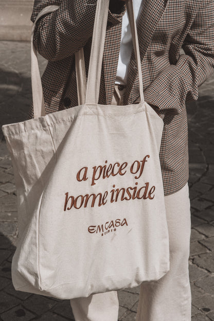 EM CASA STUDIO TOTE BAG