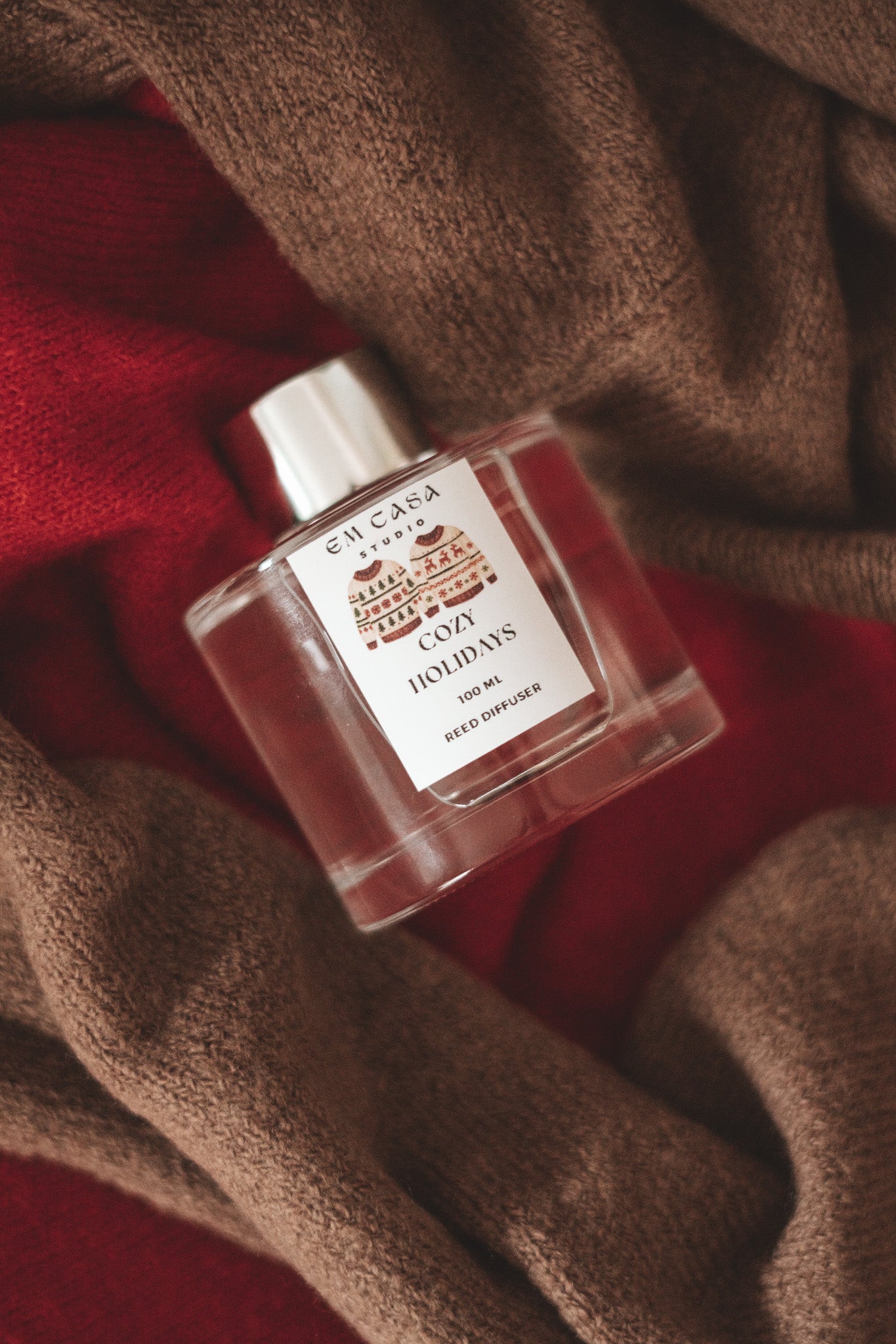 COZY HOLIDAYS REED DIFFUSER