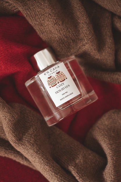 COZY HOLIDAYS REED DIFFUSER