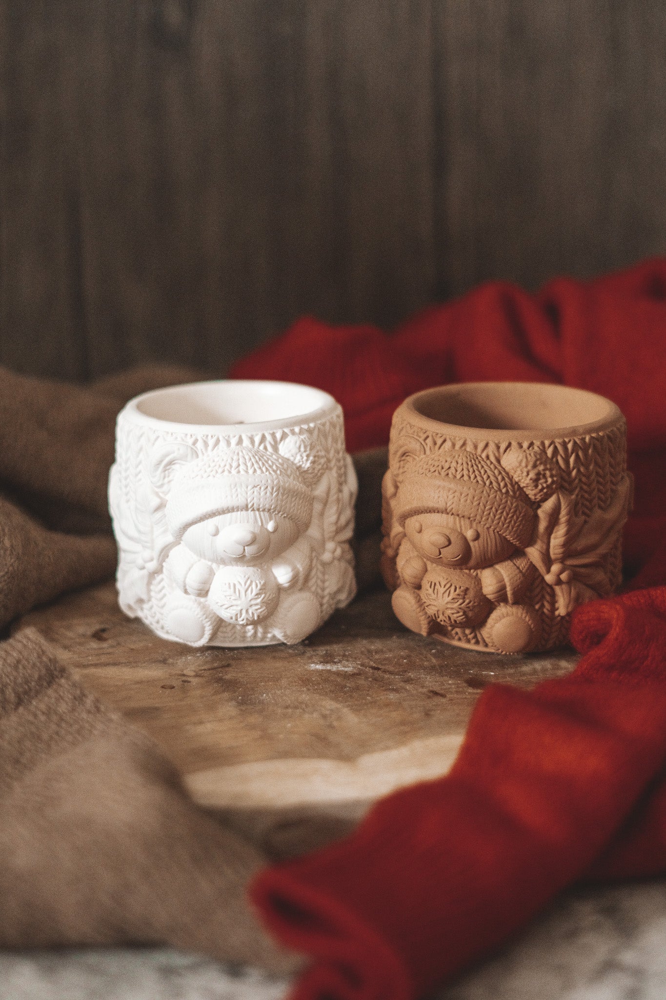 CHRISTMAS BEAR  (CERAMIC)