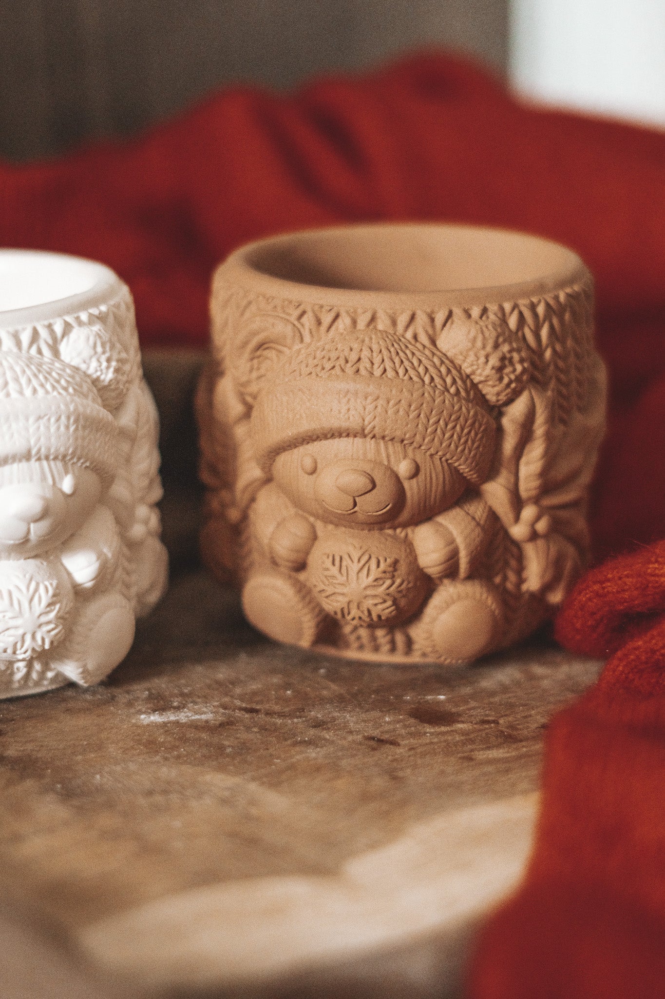 CHRISTMAS BEAR  (CERAMIC)