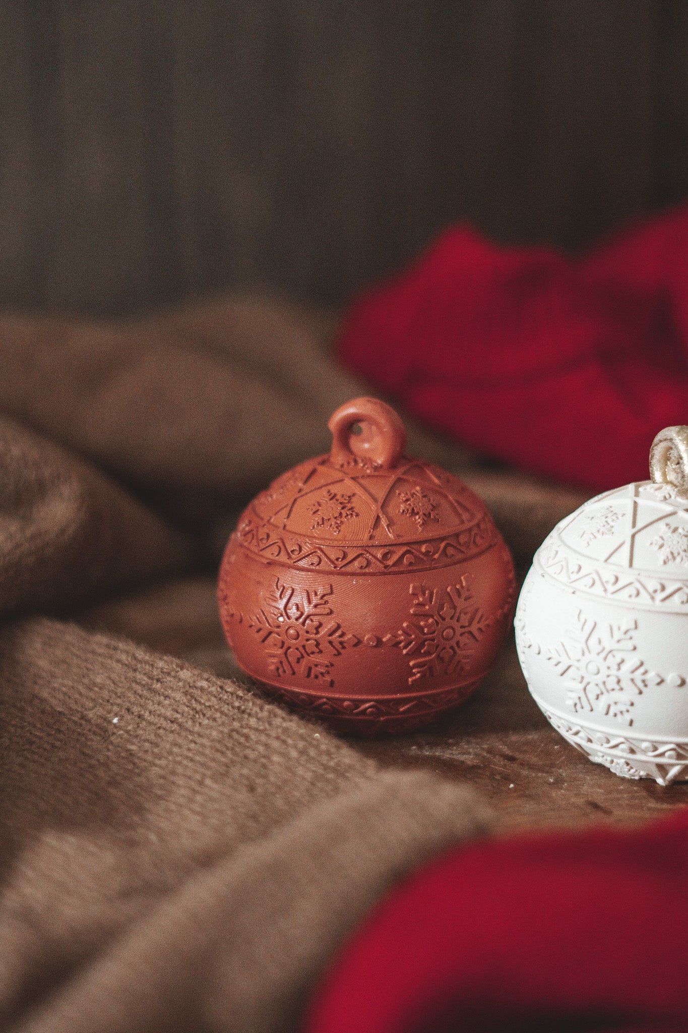 MINI CHRISTMAS BAUBLE (CERAMIC)
