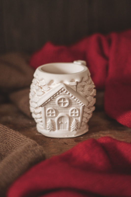 CHRISTMAS CABIN (CERAMIC)