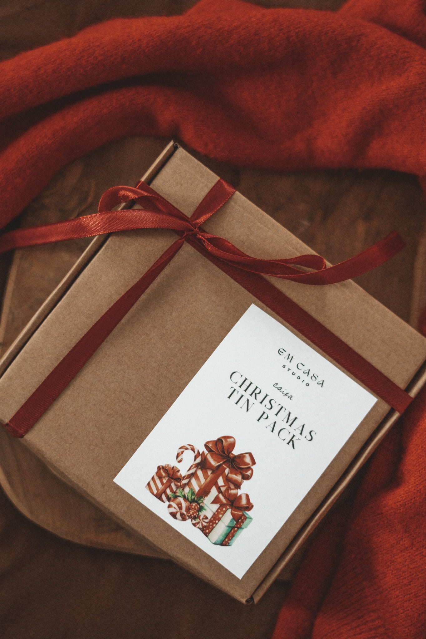 CHRISTMAS TIN CANDLES PACK