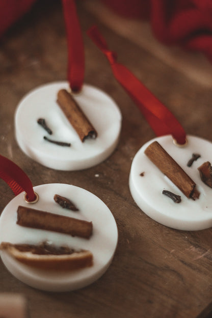 SCENTED CHRISTMAS TREE DECORATIONS