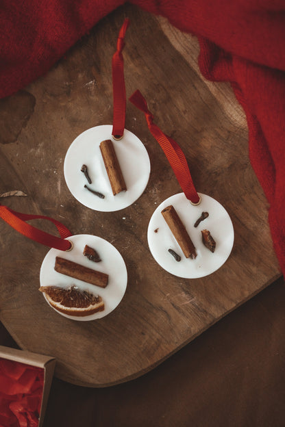 SCENTED CHRISTMAS TREE DECORATIONS