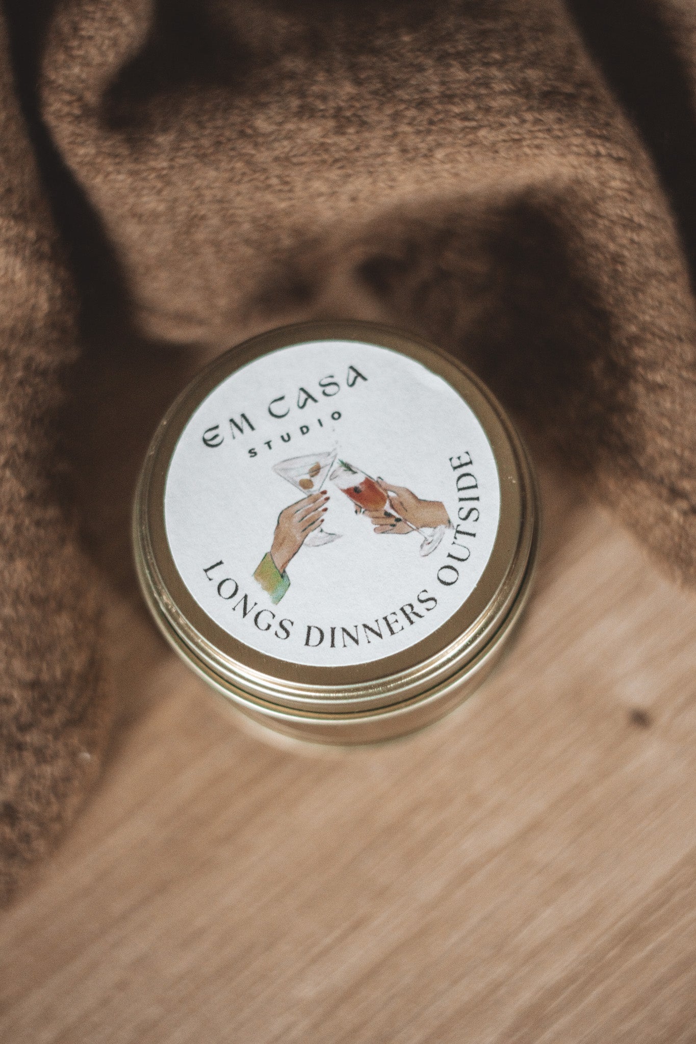 VELA EM LATA - LONG DINNERS OUTISE