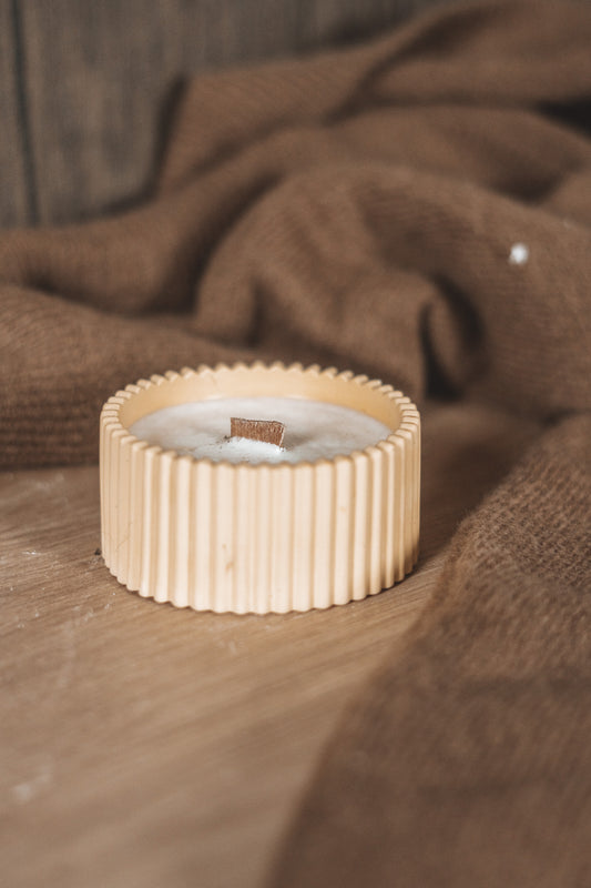 VELA DE CANELA EM COPO AMARELO