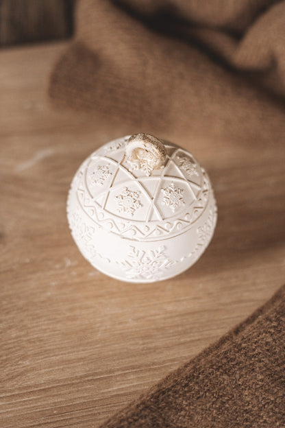 BOLA DE NATAL EM BEGE