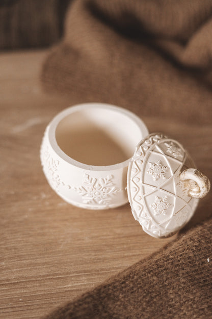 BOLA DE NATAL EM BEGE