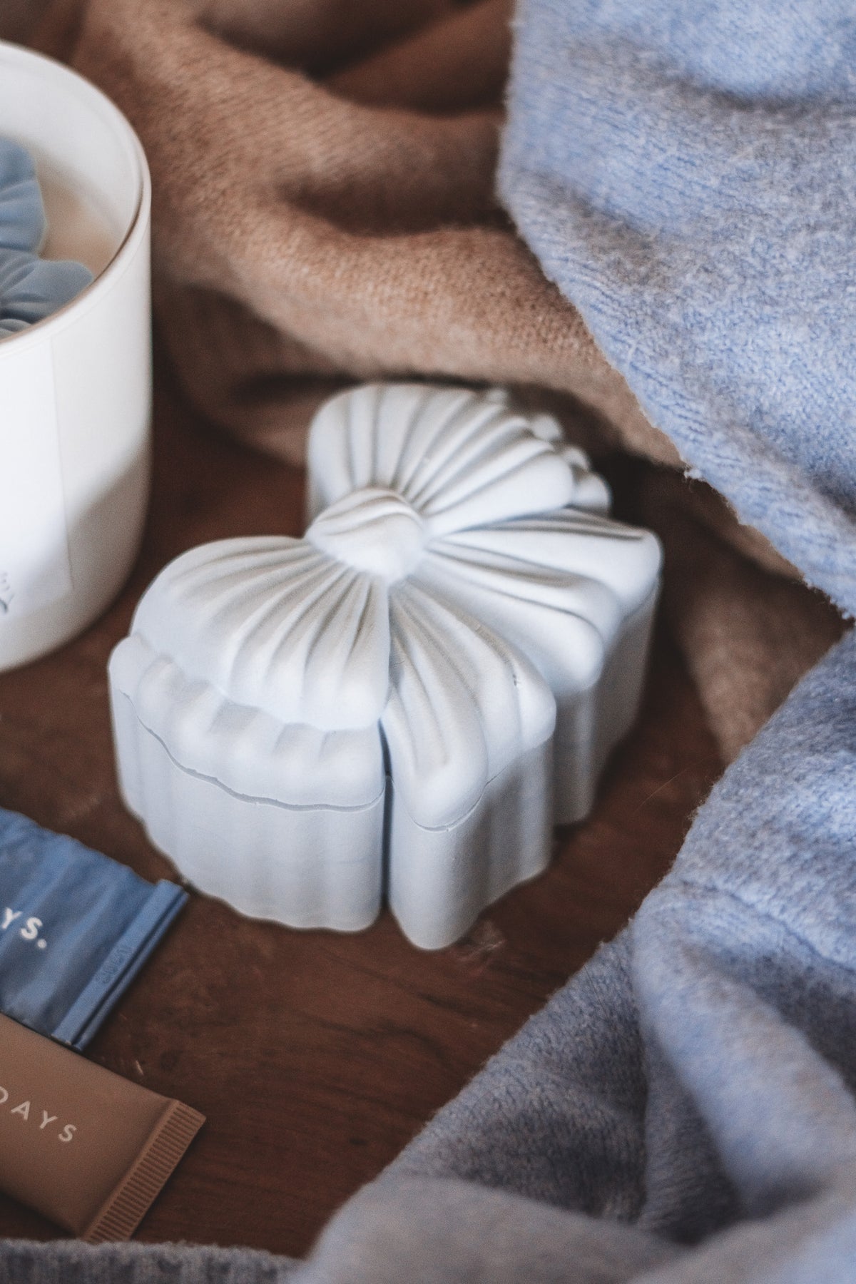 BOW CERAMIC