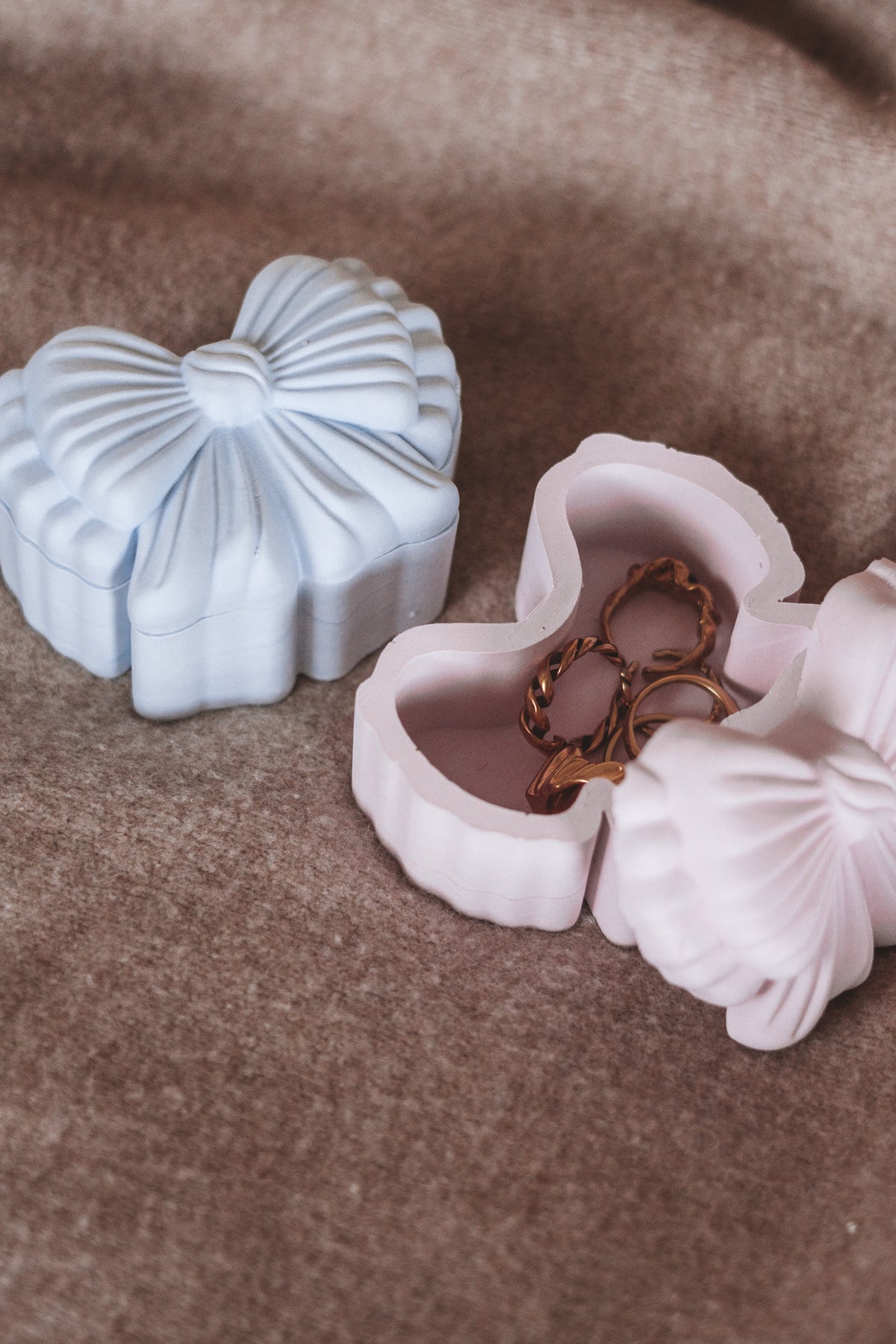 BOW CANDLE