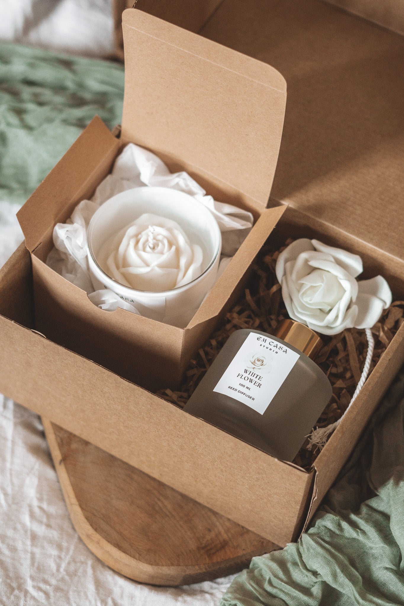 WHITE FLOWER - MOTHER'S DAY