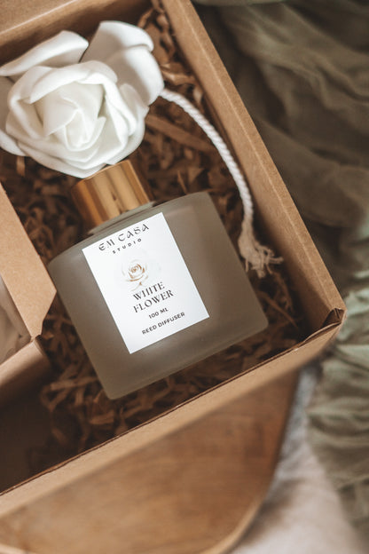 WHITE FLOWER - MOTHER'S DAY