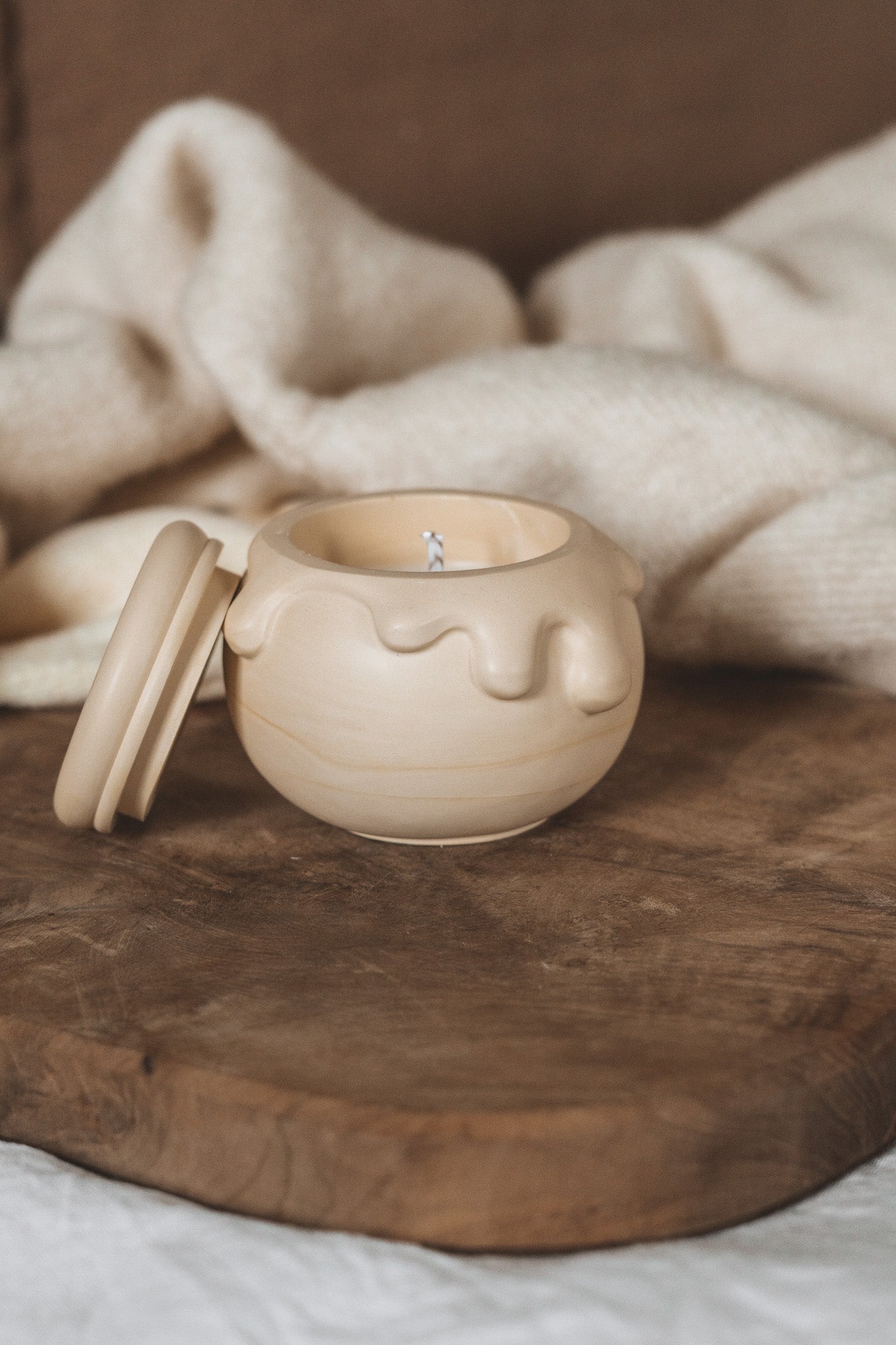 HONEY POT CANDLE