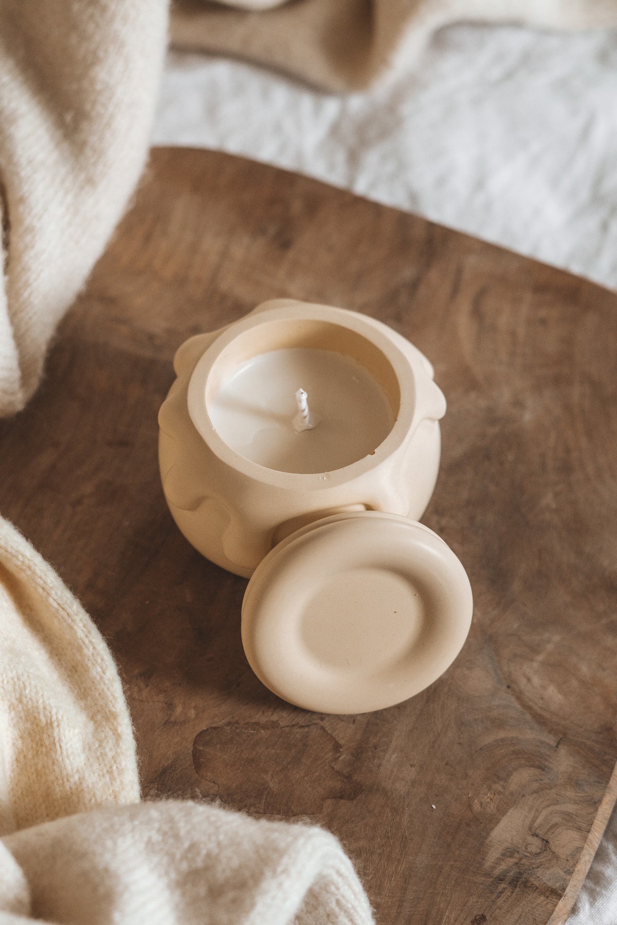 HONEY POT CANDLE