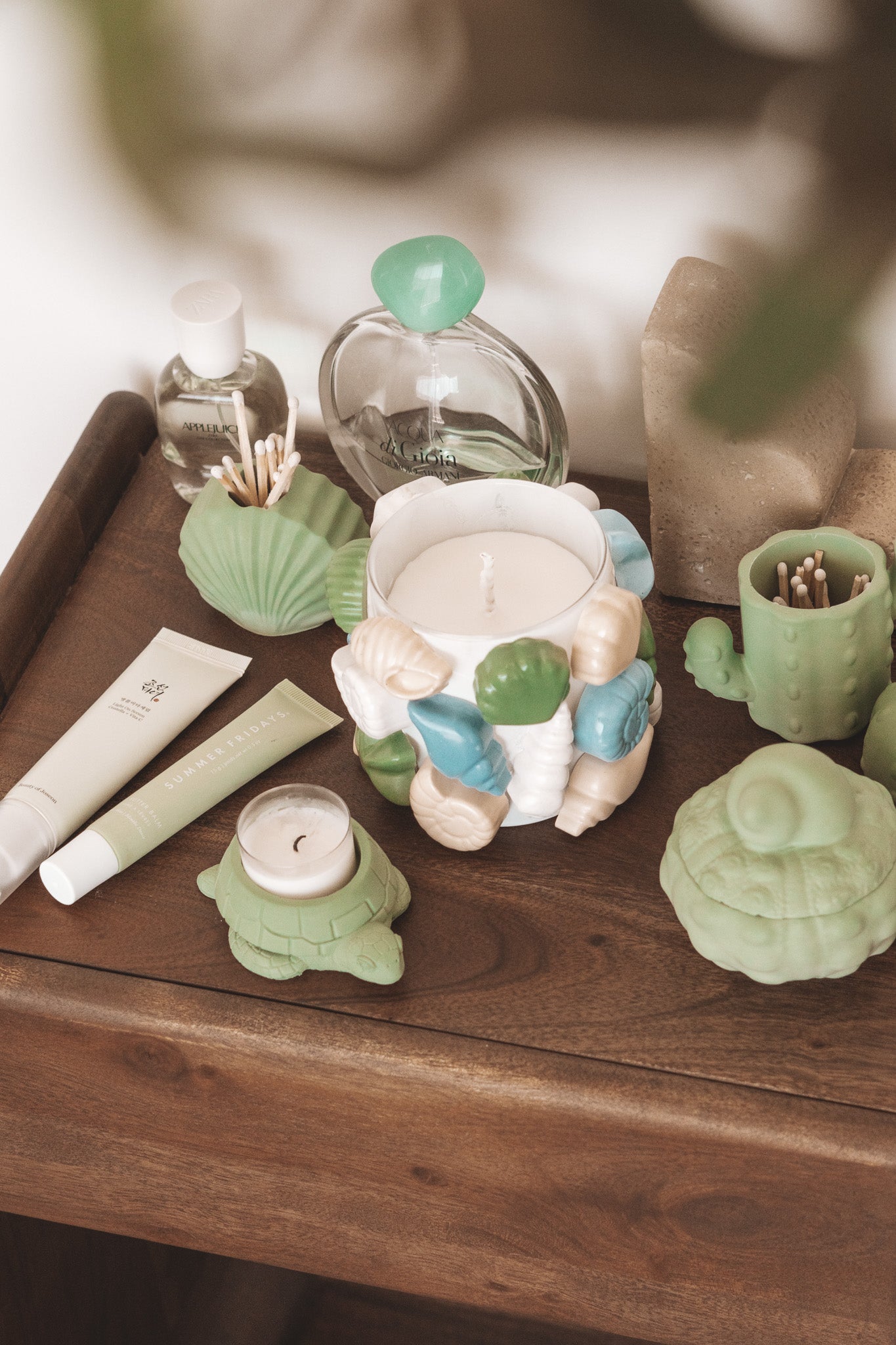 THE SUMMER CANDLE