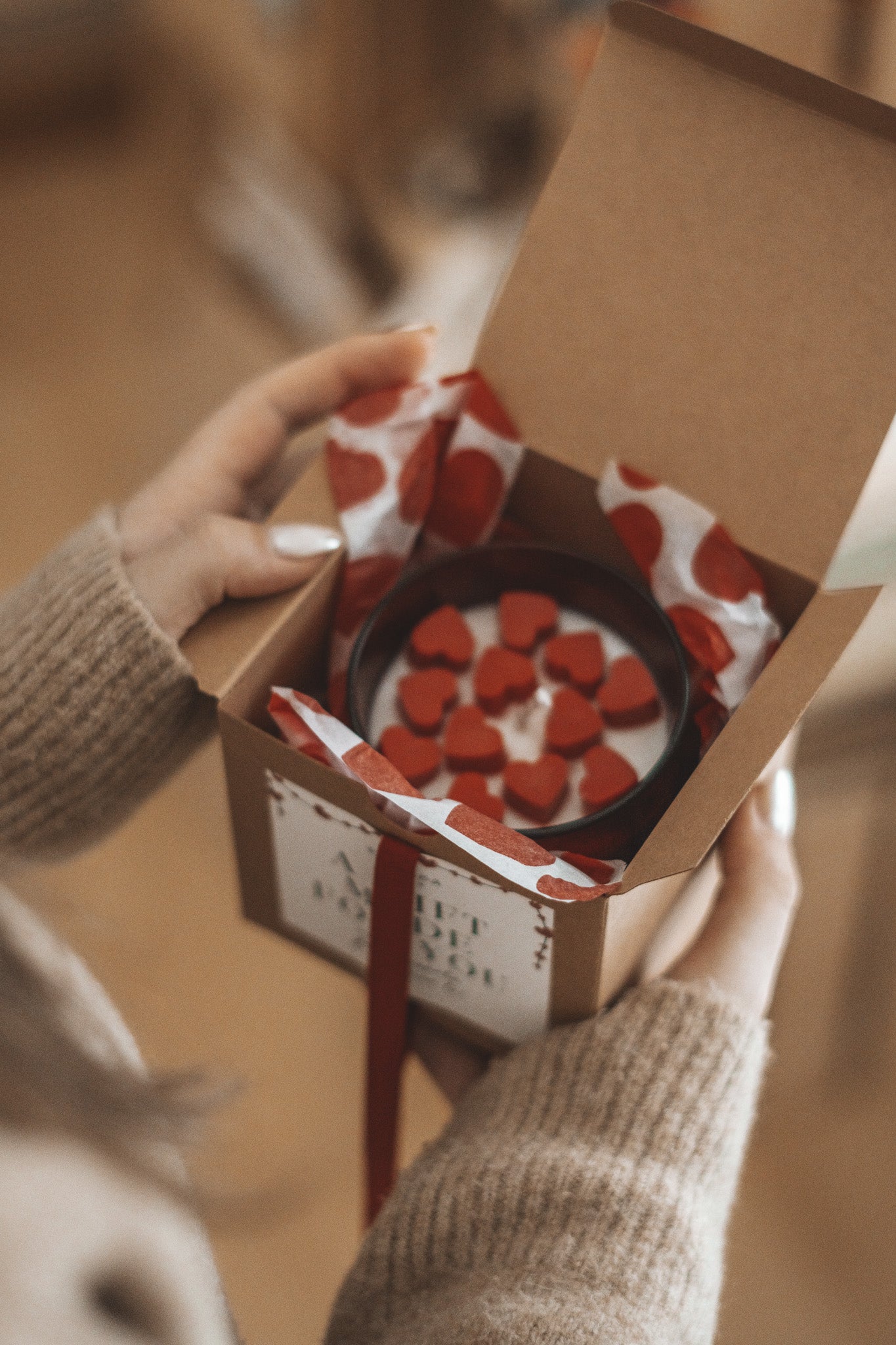 VALENTINE'S DAY CANDLE WITH SECRET MESSAGE