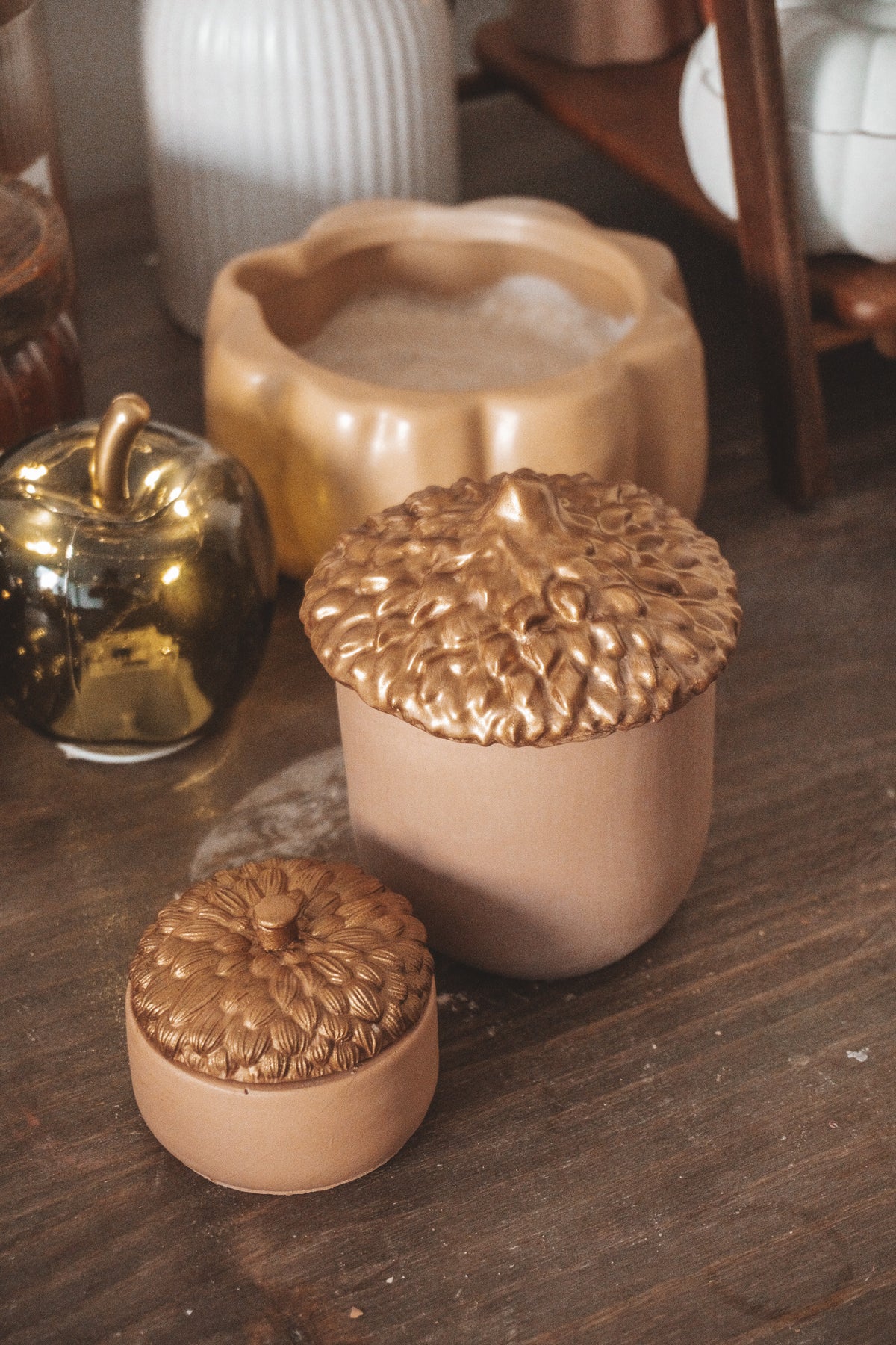 GOLDEN ACORN (CERAMIC)